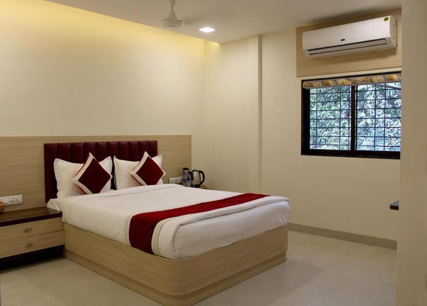 Hotel Saineel Mumbai Bagian luar foto